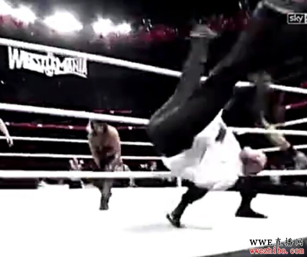 <a href='http://www.wwezhibo.com/' target='_blank' title='wweֱ��'><span style='color: #0000ff'><strong>wweֱ��</strong></span></a></span>