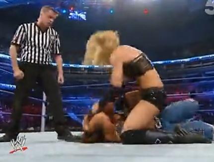 wwe女子撕衣撕精光无马赛克视频★真正女汉子 wwe女子