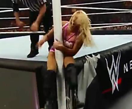 2015WWE���ھ�֮ҹ�� �����ط�Ů<a href='http://www.wwezhibo.com/' target='_blank' title='ˤ��'><span style='color: #0000ff'><strong>ˤ��</strong></span></a></span>��ˤ����