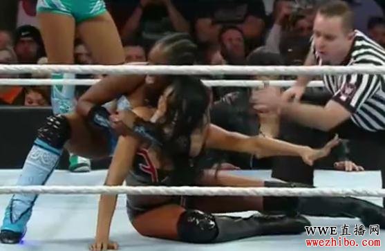 WWE.RAW��20151208�� �����ط�WWE.RAW��20151208�� �����ط�