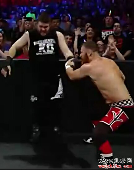 2016WWE��<a href='http://www.wwezhibo.com/wwenanshuaijiao/2015xuezhaixuechang.' target='_blank' title='ѪծѪ��'><span style='color: #0000ff'><strong>ѪծѪ��</strong></span></a></span>������ �����ط�